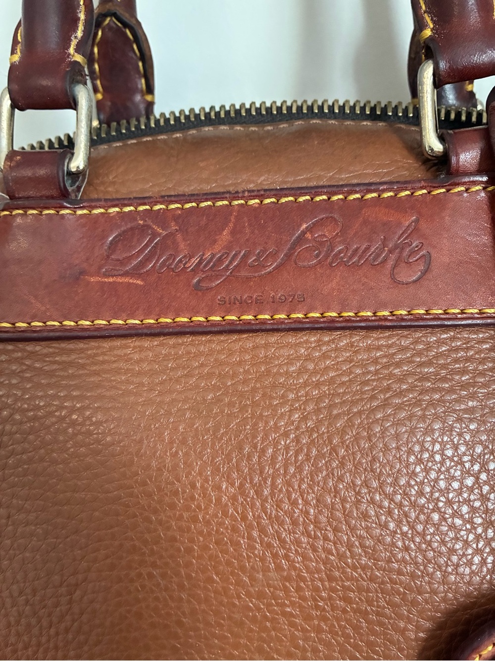 Vintage Dooney & Bourke Genuine Florentine Vachetta Leather Crossbody J0872669 - Picture 7 of 15